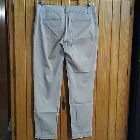 EUC Gap Ankle Khakis - Picture 3 of 7